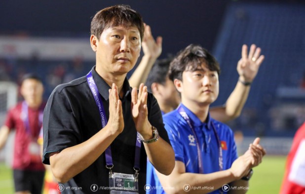 tin-vui-hlv-kim-da-tim-ra-ngoi-sao-thay-the-duoc-xuan-son-o-dtvn