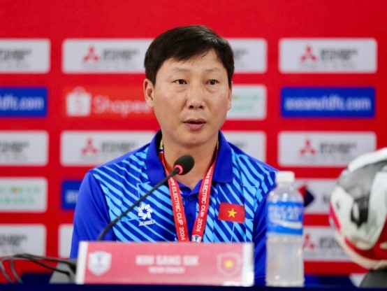 hlv-kim-sang-sik-ly-giai-ly-do-dt-viet-nam-kho-ghi-ban-vao-luoi-lao